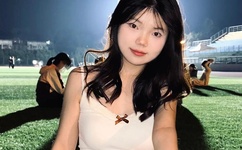 女主播疯狂性行为到群发视频